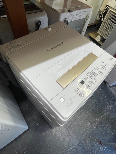 【中古】¥11,800 東芝4.5k洗濯機　2021年製【IH61】