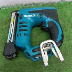 マキタ ST110D 充電式タッカ 本体のみ【野田愛宕店】【店頭取引限定】【ジャンク】管理番号：IT8Z6KU5LXLCの画像