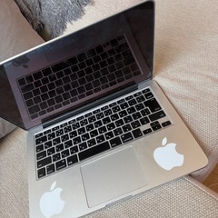 Mac book pro　Model A1502 の画像