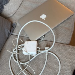Mac book pro　Model A1502 の画像