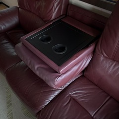 三人掛け電動革ソファの画像