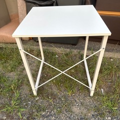 定価6000円！作業テーブル！の画像