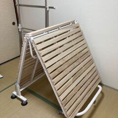 【取引相談中】折りたたみベッド（すのこベッド）の画像