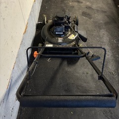 エンジン式手押し草刈機　の画像