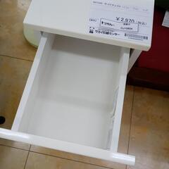 リユースのサカイ太田店★ジモティ割あり★  サイドチェスト 白 H54×D42×W29 クリーニング済み OJ10604の画像