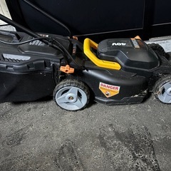 アメリカ製品　充電式手押し草刈機　40Vの画像
