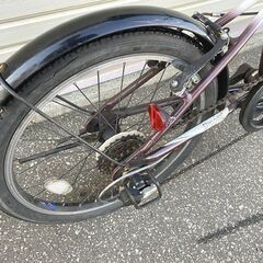■SPALDING　折りたたみ自転車 アルミフレーム 20型外装6段変速 ホワイトの画像