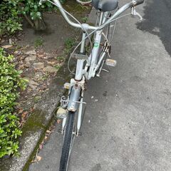 自転車　No.405　ホワイト　24インチ　LEDライト　※カゴなし　【リサイクルショップどりーむ天保山】の画像