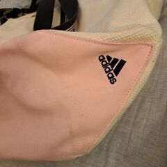 adidas軽量 シューズポケット 防水ポケット付多機能トートバッグ ジムバッグの画像