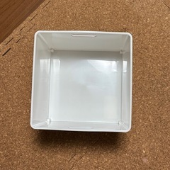 収納ボックスの画像