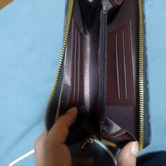 チェック柄新品同様、ブラック中古財布の画像