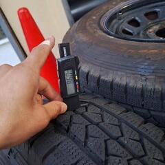 早割　スタッドレスタイヤ　195/80R15　デイトナホイール　PCD114.3 5穴の画像