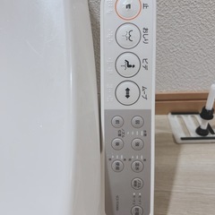 2022年製✨TOSHIBAウォシュレット省エネ温水洗浄便座 貯湯式の画像