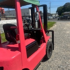 トヨタ フォークリフト 2トンの画像