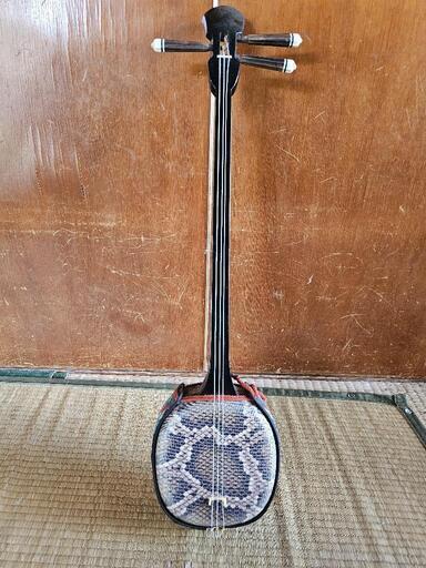 三味線 (まき) 糸満の弦楽器、ギターの中古あげます・譲ります