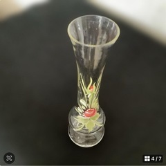 一輪挿し　花器　花瓶　ガラス製　花柄の画像