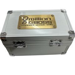 186000 現状品 BOSS ボス エフェクターケース 非売品 シルバー 8million 記念品 メモリアル [250609HM270136]の画像