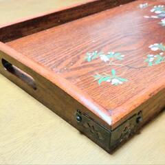 長手盆 天然木 漆漆器 花模様の盆 の画像