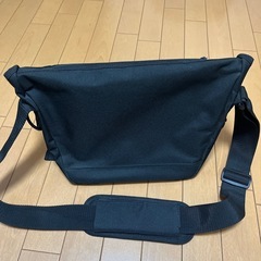 釣具　レイドジャパン　ビッグロゴ　メッセンジャーバッグの画像