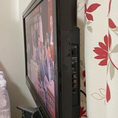 Sharp AQUOS LC-32DS5 32” 1080P テレビの画像