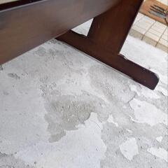ダイニングテーブルの画像