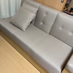 ソファの画像