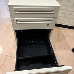スチールワゴン①の画像