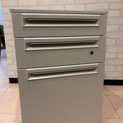 スチールワゴン①の画像