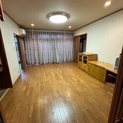 ０円で入居できます！7DK+物置+車２台駐車可能！（一台は…