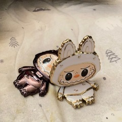 ラブブのスマホたての画像