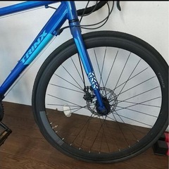 TRINX ロードバイクの画像