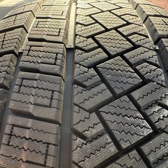 ピレリ　ホイール付きスタッドレスタイヤ　205/60R16 4本セット　2022の画像