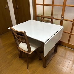 伸長式　ダイニングセットの画像