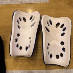 すねあて　レガース　サッカーの画像