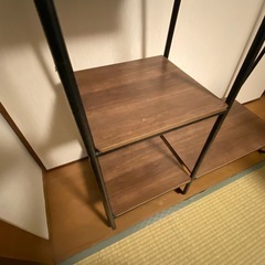お譲り先決まりました【無料】棚付きハンガーラックの画像