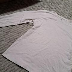 UNIQLO長袖Tシャツ　白の画像