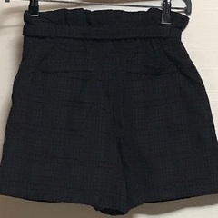 紫に黒のチェック　短パンの画像