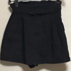紫に黒のチェック　短パンの画像