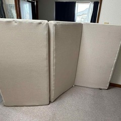［無料］折りたたみセミダブルマットレスの画像