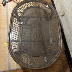 ガラステーブルの画像