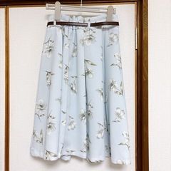 新品　花柄フレアスカート　ベルト付きの画像