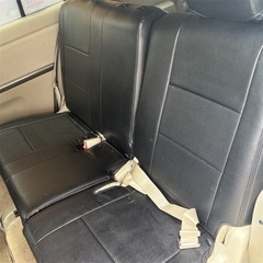 トヨタ　アイシス　レザーシートカバーの画像