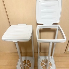 【お話し中】ダイソー　組み立て式ゴミ袋ホルダー2個セットの画像