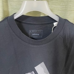 adidas アディダス Tシャツ ブラック 半袖Tシャツ 黒 M ADIDAS 半袖　未使用品の画像