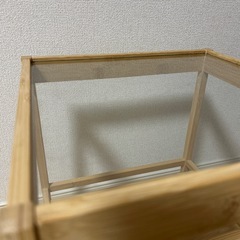 IKEA サイドテーブルの画像