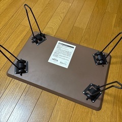 折りたたみテーブルの画像
