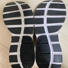 NIKEスニーカー👟24cm未使用に近いの画像