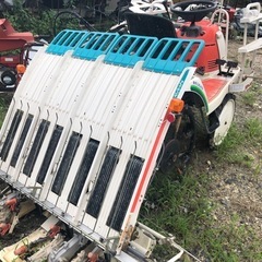 田植え機　4条植の画像