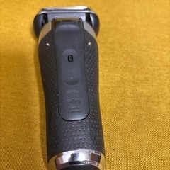 商品名：ブラウンシェーバー BRAUN series9 充電器付の画像