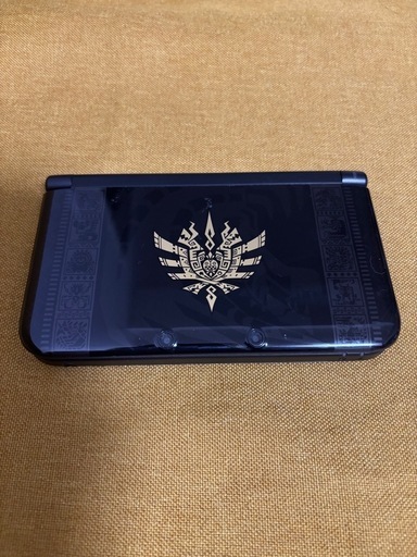 ニンテンドー3DSLL本体 モンスターハンター4仕様 ゴア・マガラブラック